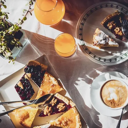 ホテル Ristorante Pasqui