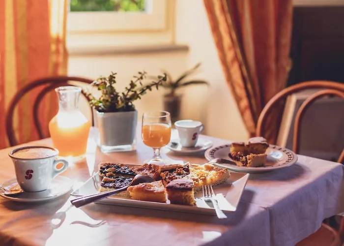 Ristorante Pasqui ホテル 2*